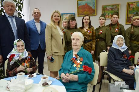 Поздравление ветеранов от Администрации Липецкой области
